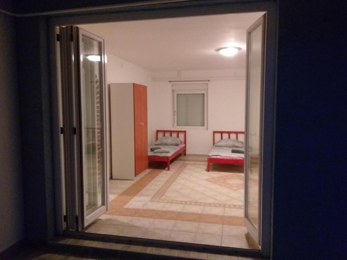Azure House Aparthotel Keszthely Exterior photo